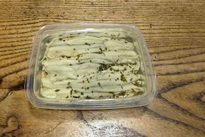Le alici o acciughe sono ricche di Omega3. Le acciughe sott'olio forniscono ben 11 grammi di acidi grassi Omega3 per 250 grammi di prodotto
Confezione in vaschetta 250 gr. in olio di oliva