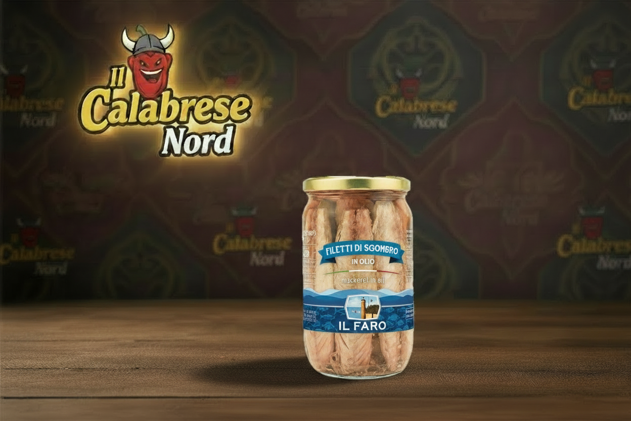 I filetti di sgombro sott'olio sono una delle conserve ittiche più apprezzate per l'equilibrio tra sapore deciso, praticità e altissimo valore nutrizionale. Rispetto ad altri pesci conservati, lo sgombro mantiene una consistenza carnosa e compatta che lo rende ideale sia come piatto unico che come ingrediente per ricette veloci.
Descrizione e Caratteristiche Organolettiche
I filetti migliori sono lavorati artigianalmente e presentano tratti distintivi chiari
